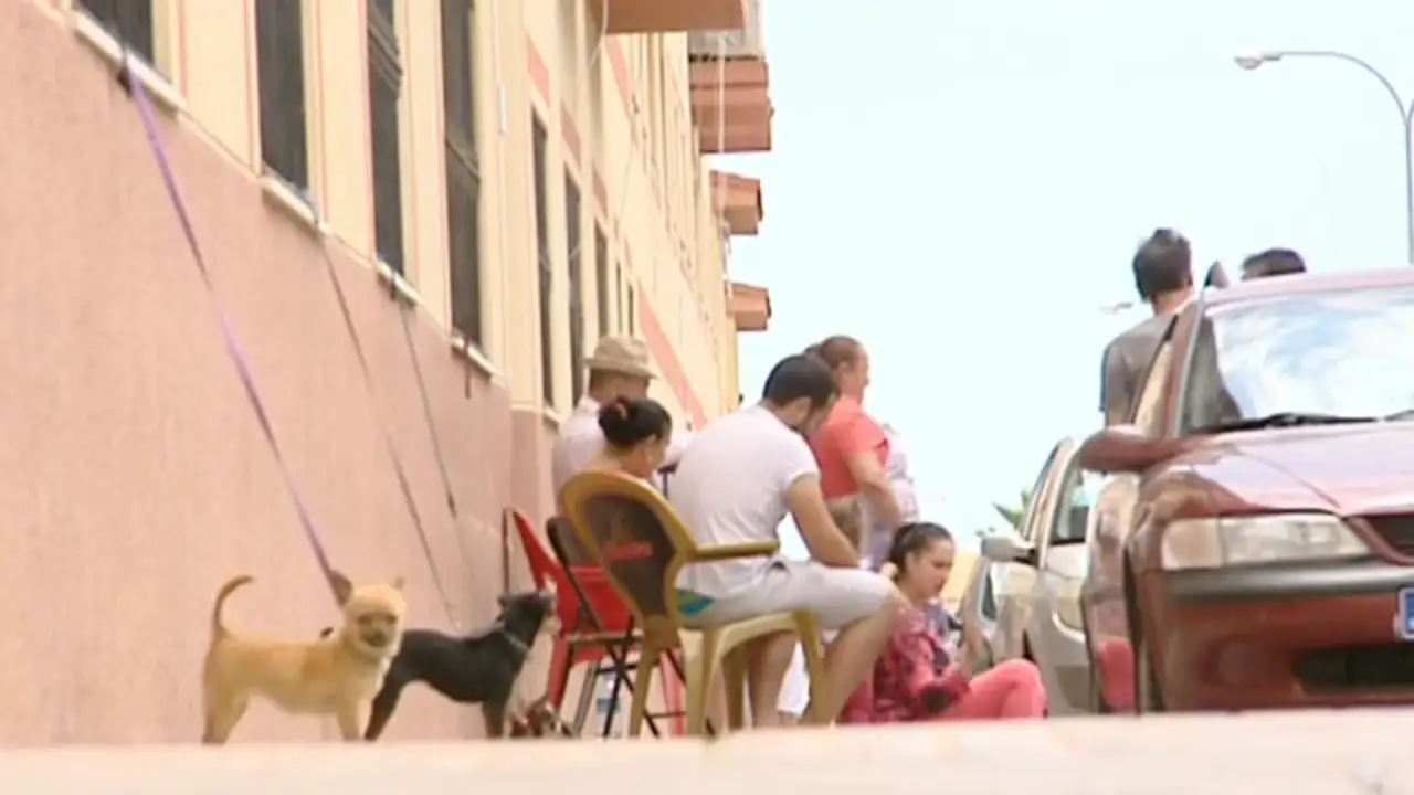 En 90% de las nuevas viviendas de una urbanización en Vícar están 'okupadas'
