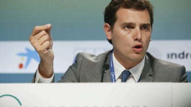 Ciudadanos exige a PP y PSOE limpiar sus instituciones si quieren pactar