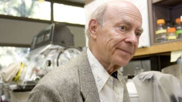 El Nobel de Química Irwin Rose.