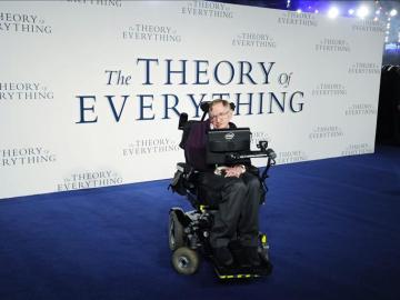  Stephen Hawking 