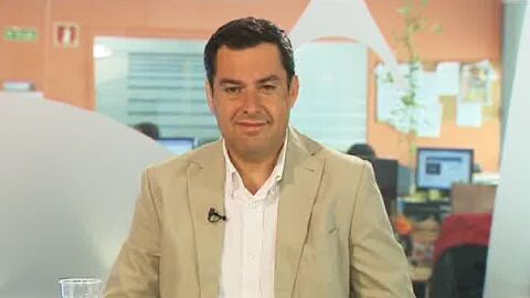 Juanma Moreno, candidato del PP en Andaluc&iacute;a, en una entrevista en Espejo P&uacute;blico