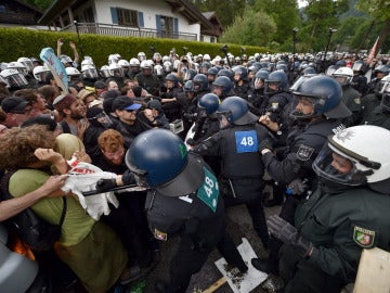 Miles de personas se manifiestan en Alemania contra la cumbre del G7 Miles de personas se manifiestan en Alemania contra la cumbre del G7