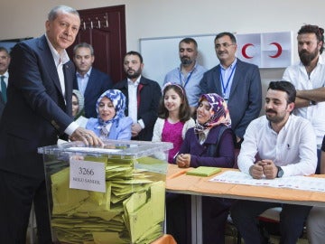 Jornada electoral en Turquía marcada por los incidentes Jornada electoral en Turquía marcada por los incidentes