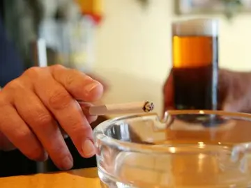 Cerveza y tabaco Cerveza y tabaco