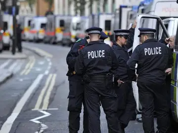 Agentes de la policía de Londres Agentes de la policía de Londres
