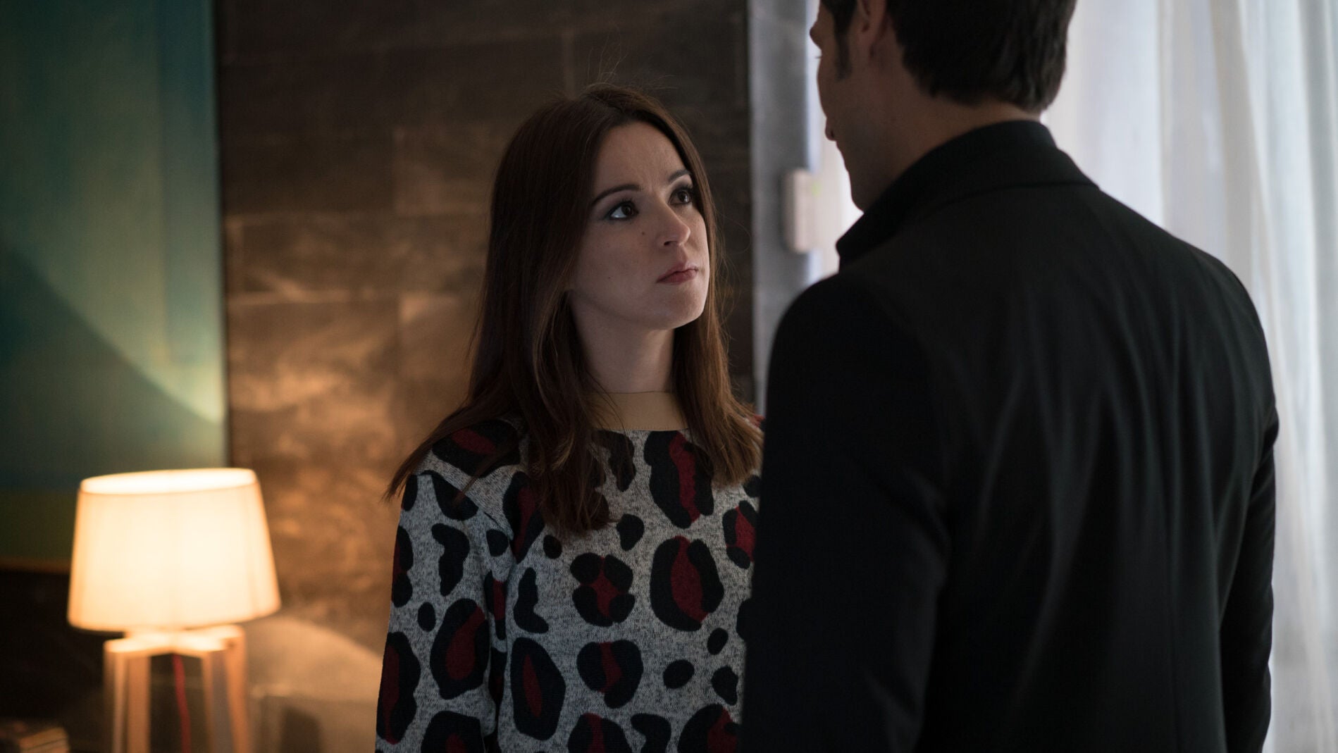 &Aacute;lex le advierte a Amparo que Enrique quiere acabar con ella 