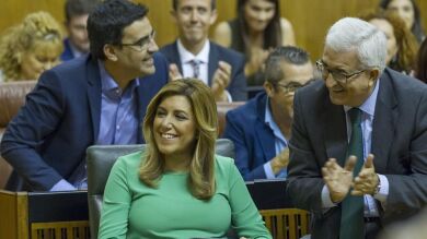 Susana Díaz tiende la mano al 