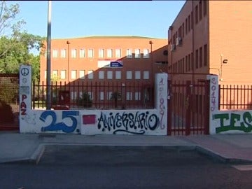 Cinco detenidos por acosar a una menor