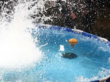Explosión subacuática Explosión subacuática