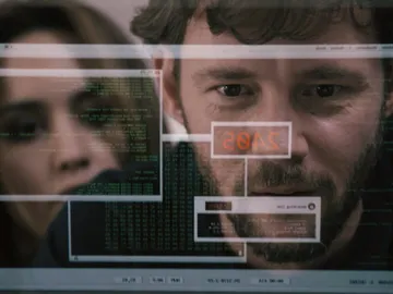 Pablo y María vigilan a Juan Pablo y María vigilan a Juan