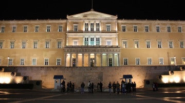 Fachada del parlamento griego.