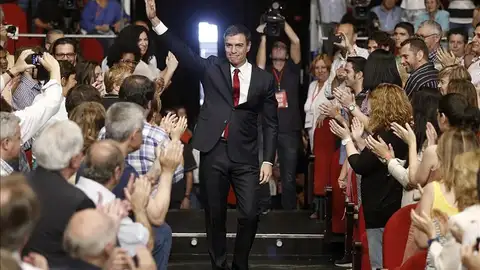 Sánchez promete liderar un "cambio seguro y valiente" que una a los españoles Sánchez promete liderar un "cambio seguro y valiente" que una a los españoles