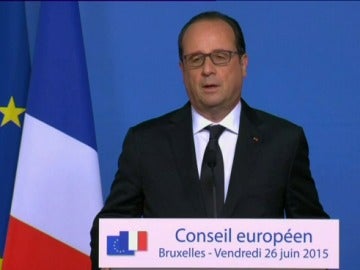 Hollande confirma que "se busca" a un posible segundo responsable del atentado en Francia