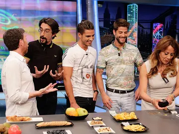 Pablo Motos, Marron, Maxi Iglesias, Luis Fernández en El Hormiguero 3.0 Pablo Motos, Marron, Maxi Iglesias, Luis Fernández en El Hormiguero 3.0