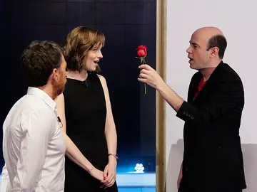 Dakota Johnson, Pablo Motos y Jandro en El Hormiguero 3.0 Dakota Johnson, Pablo Motos y Jandro en El Hormiguero 3.0