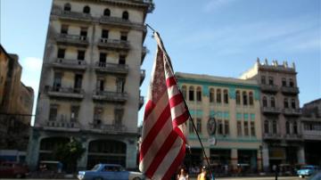 Bandera estadounidense en La Habana.