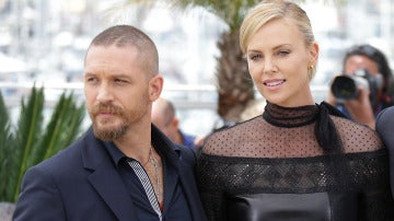 Tom Hardy a Charlize Theron: "Eres una completa pesadilla"