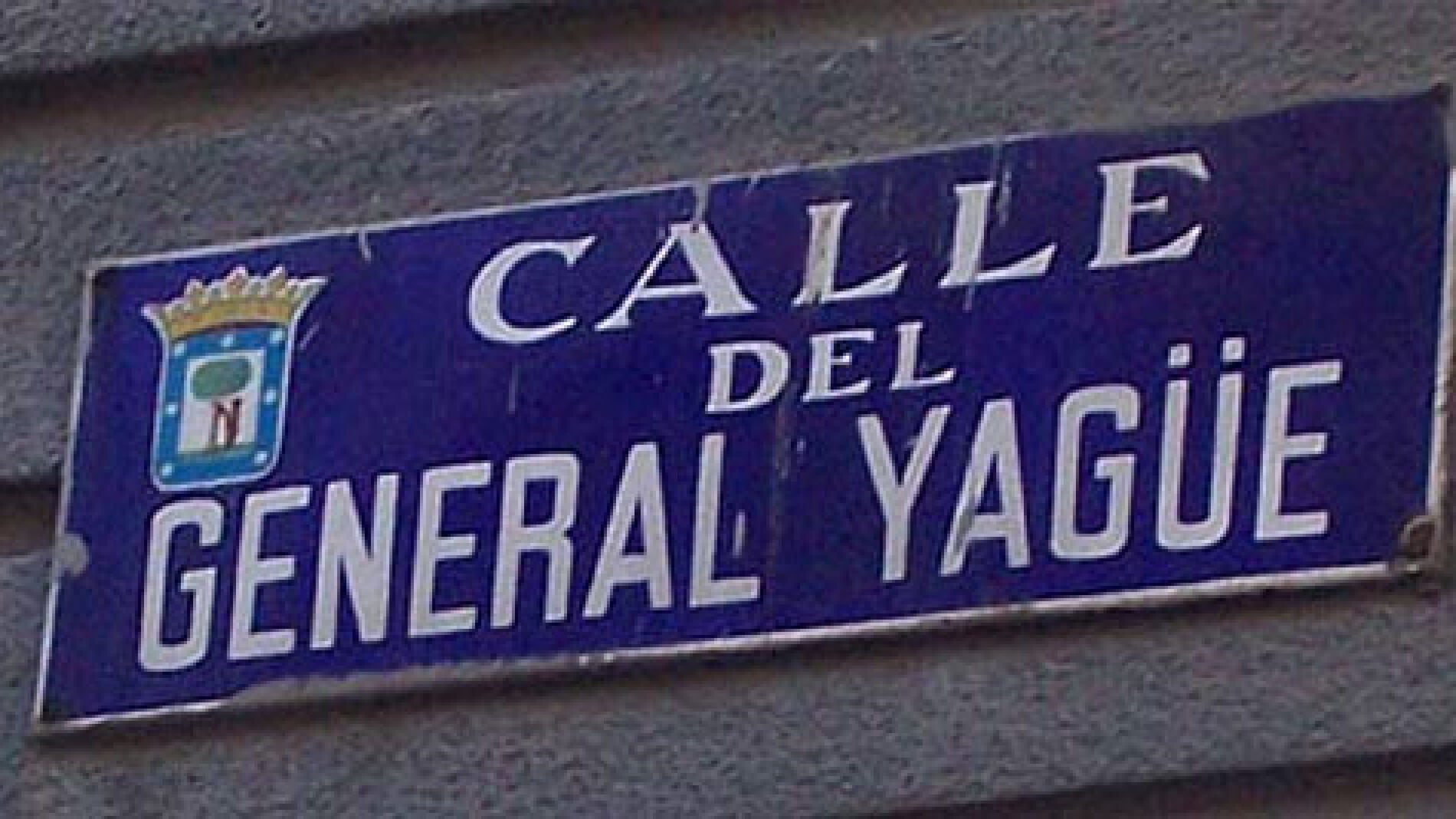 Cartel de la calle General Yag&uuml;e, en Madrid