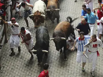 El segundo encierro de los sanfermines, con toros de El Tajo y La Reina El segundo encierro de los sanfermines, con toros de El Tajo y La Reina
