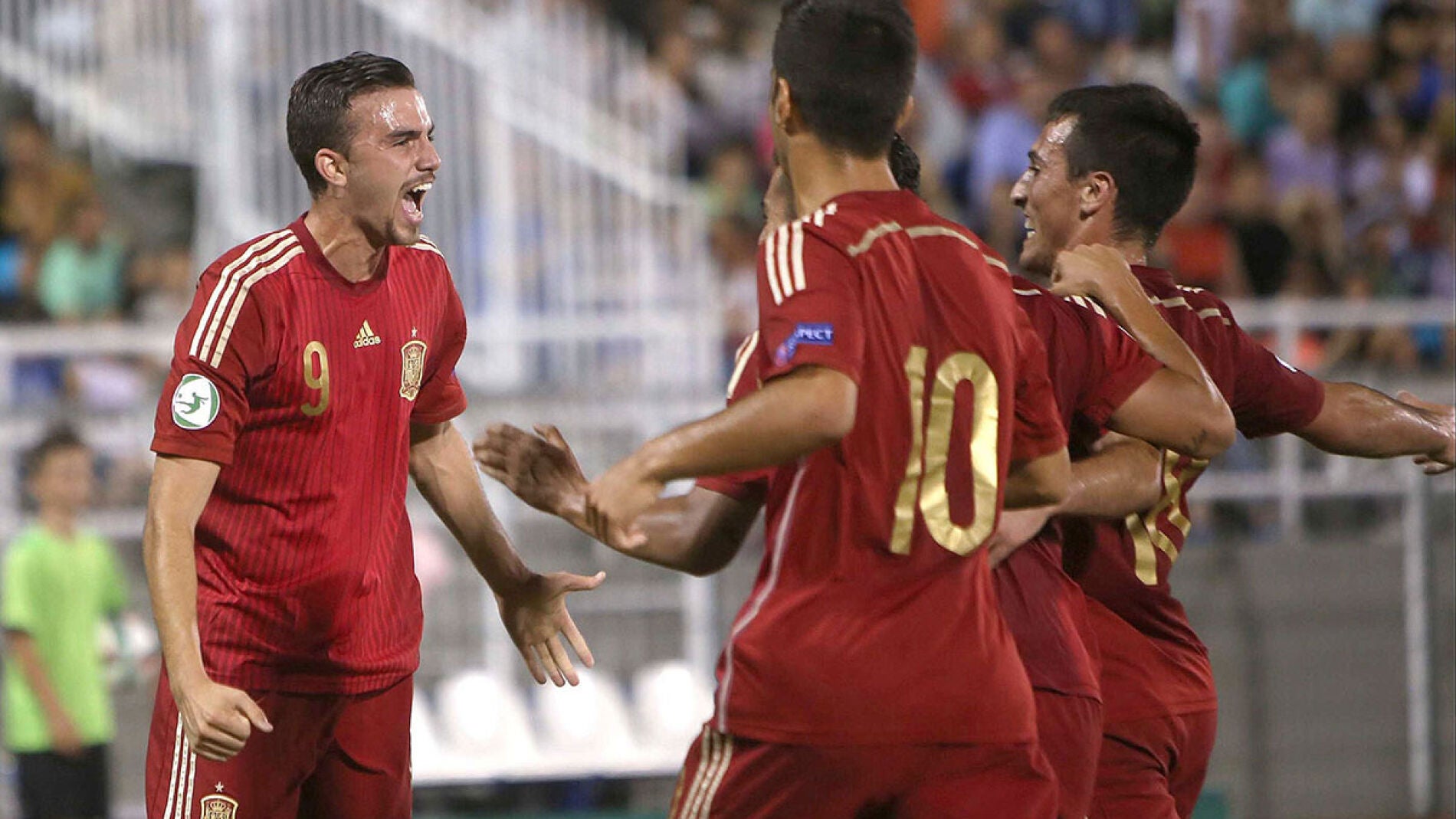 Mayoral celebra el 1-0 ante Rusia