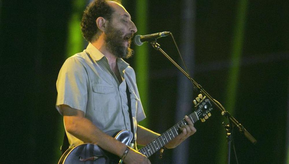 Los Planetas durante el concierto ofrecido hoy en la tercera jornada del FIB