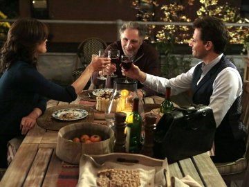 Detective Martinez, Abe y Dr. Morgan Detective Martinez, Abe y Dr. Morgan