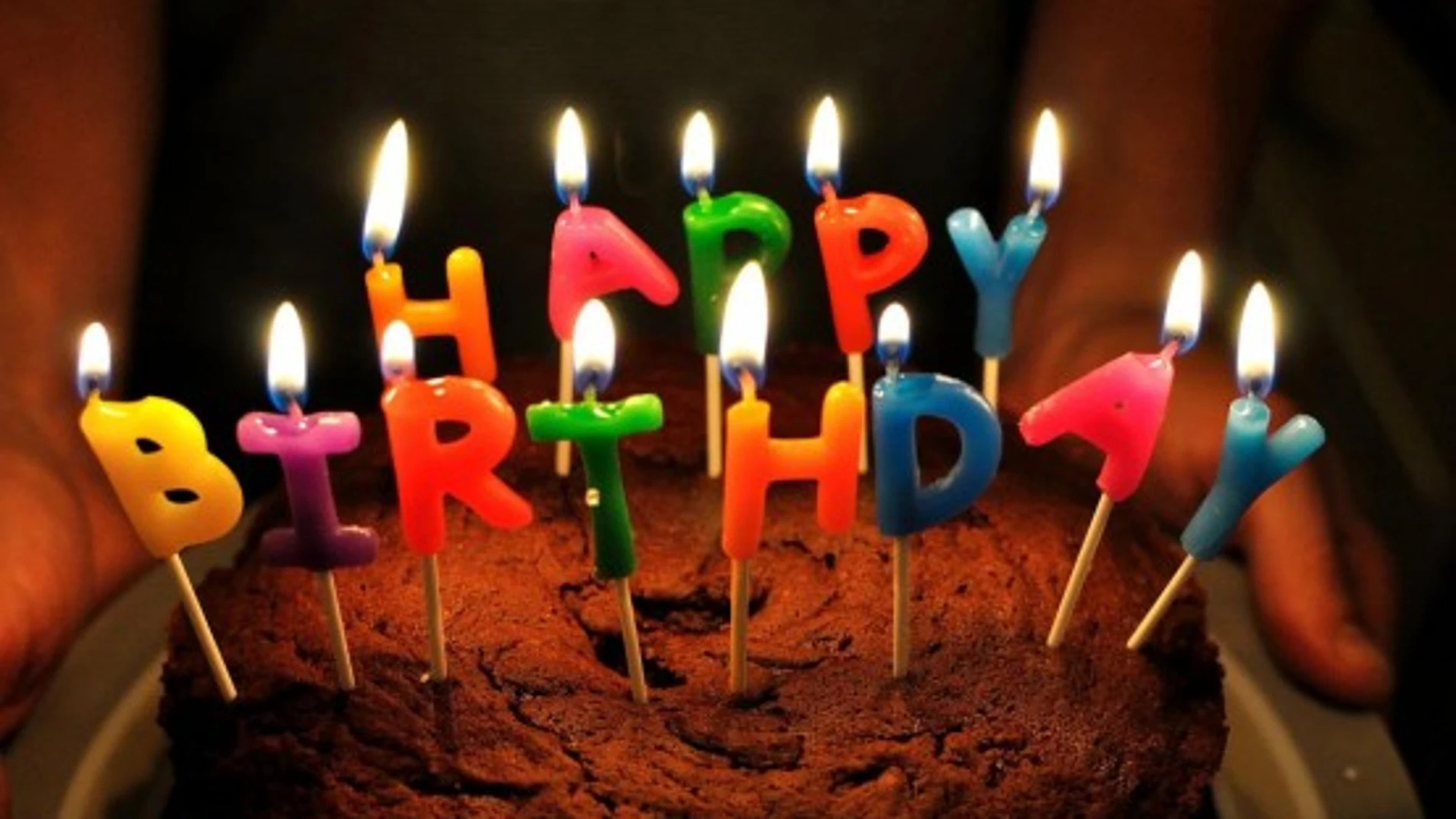 Tarta cumpleaños 'Happy Birthday' Tarta cumpleaños 'Happy Birthday'