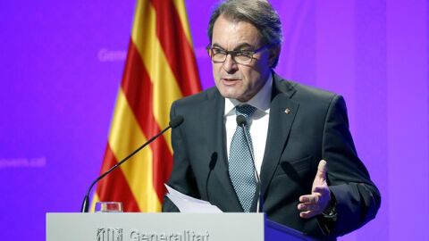 Artur Mas durante la conferencia de prensa tras la firma del decreto