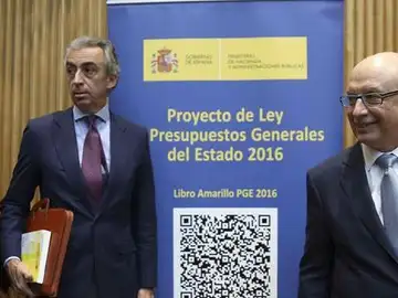 Cristóbal Montoro con el proyecto de los Presupuestos Cristóbal Montoro con el proyecto de los Presupuestos