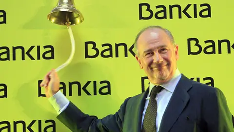 Rato toca la campana en la salida a bolsa de Bankia Rato toca la campana en la salida a bolsa de Bankia