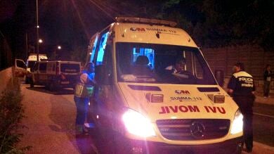 Un hombre mata a una mujer de una puñalada y hiere a su acompañante en Madrid