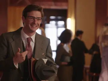 Gorka Otxoa es Valentín en 'Velvet' Gorka Otxoa es Valentín en 'Velvet'