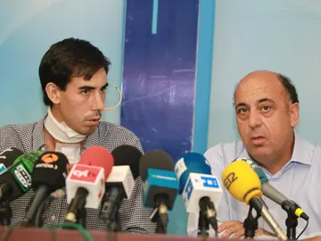 Jiménez Fortes recibe el alta en el Hospital Clínico de Salamanca Jiménez Fortes recibe el alta en el Hospital Clínico de Salamanca