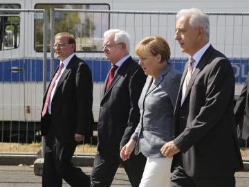 Angela Merkel a su llegada al centro de refugiados de Heidenau.