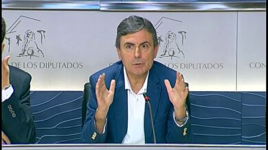 Frente a la satisfacción del gobierno el PSOEdice que el crecimiento económico no se asienta en bases sólidas