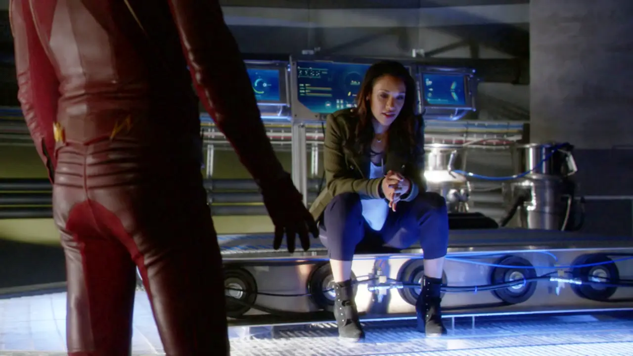 Iris descubre que Barry es The Flash