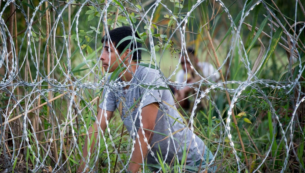 Alambrada en la frontera de Hungría