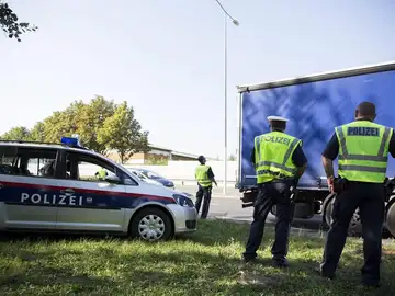 Controles en busca de inmigrantes Controles en busca de inmigrantes