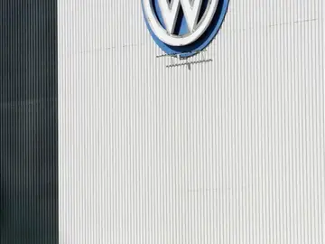 Vista del exterior de la fábrica VW-Navarra en Pamplona. Vista del exterior de la fábrica VW-Navarra en Pamplona.