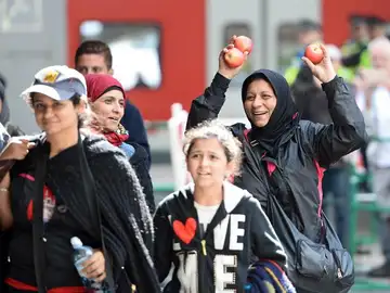 Refugiados sirios llegan a Alemania Refugiados sirios llegan a Alemania