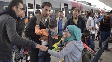 Refugiados en una estación de tren