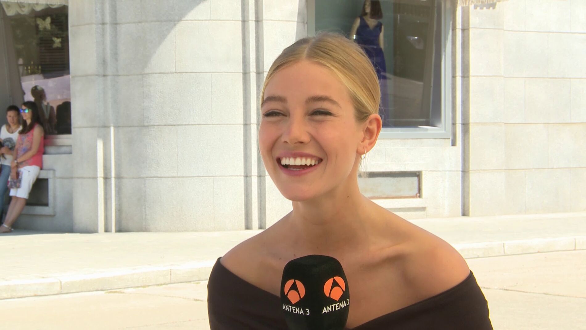 Charlotte Vega: "Luc&iacute;a tiene frases de bofetada muy buenas"