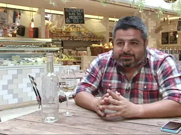 Jalis de la Serna disfruta de un menú ecológico Jalis de la Serna disfruta de un menú ecológico