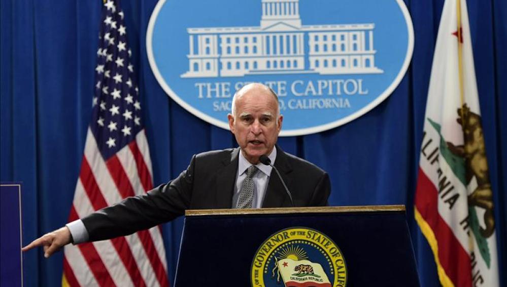 El gobernador de California, Jerry Brown.