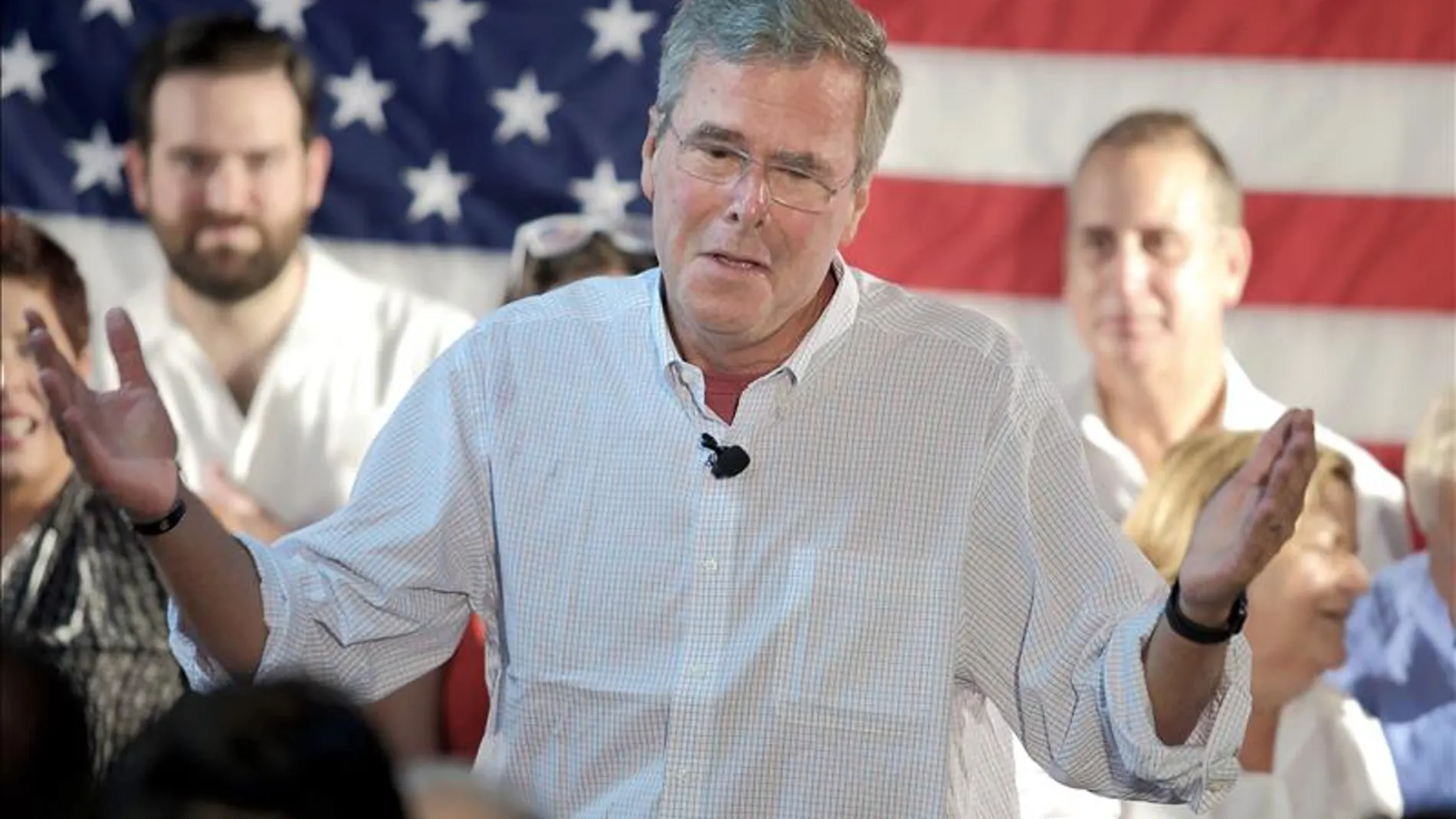 Bush durante su discurso en Miami Bush durante su discurso en Miami