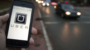 Uber va a por los coches autónomos