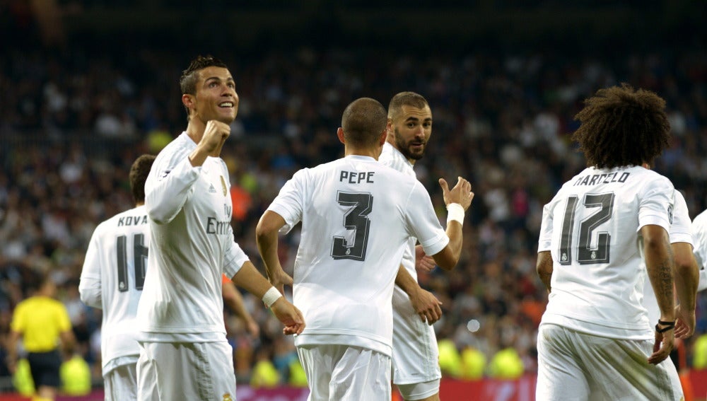 Un hat-trick de Cristiano marca el camino del Madrid