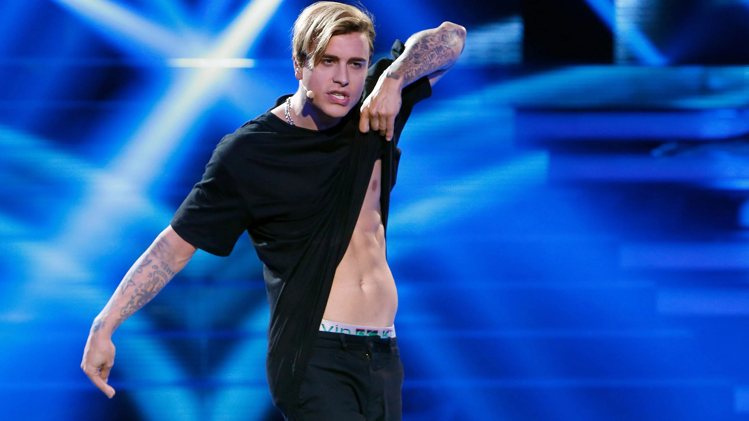 Adrián Rodríguez es Justin Bieber Adrián Rodríguez es Justin Bieber