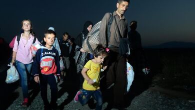 Los refugiados entran en Croacia por campos y sendas pese al cierre de la frontera