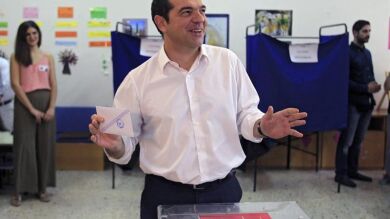Abren los colegios electorales en Grecia para sus segundos comicios anticipados